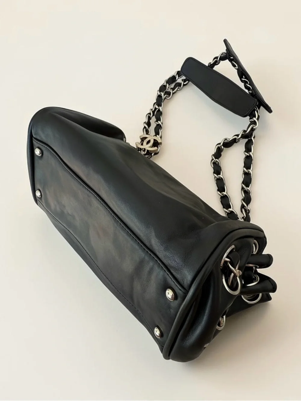 CHANEL 2006 Lux Ligne Accordian Shoulder Bag - Picture 9 of 15